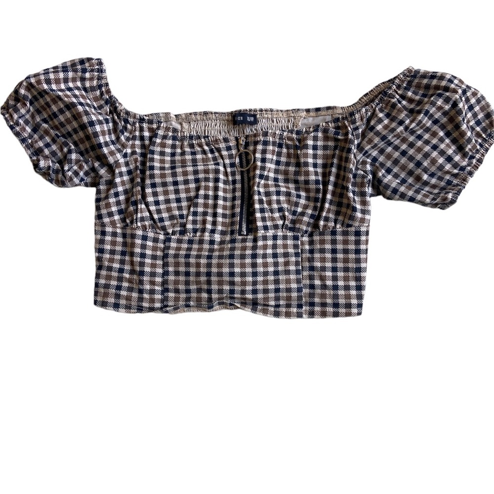 Cropped plaid cotton on top!